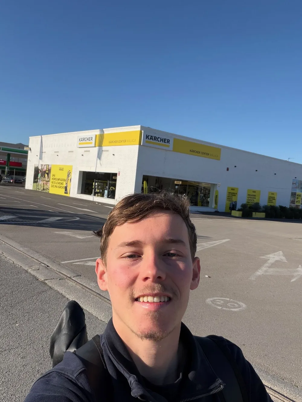 Kevin Pashouwers, oprichter van Cleanmachines.eu, bij een Kärcher Center